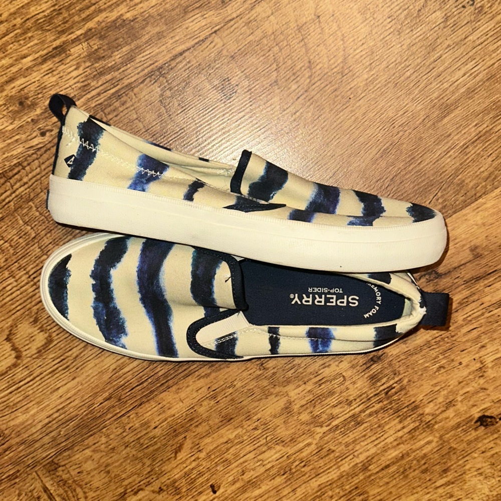 Sperry Women's Crest Twin Gore Sneaker, Navy TIE DYE, Size 7